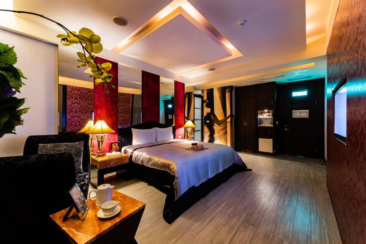 Liti Motel Taichung Exteriör bild