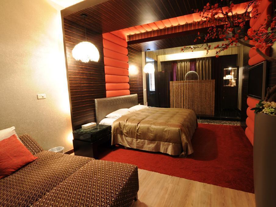 Liti Motel Taichung Exteriör bild